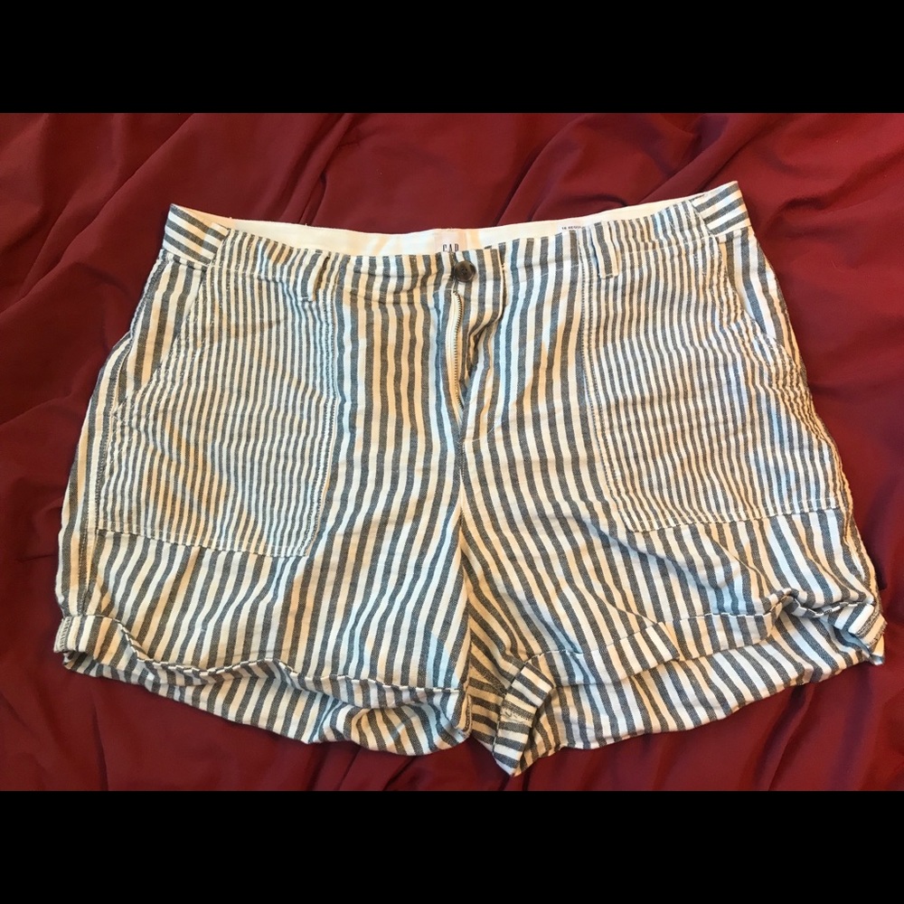 Gap 5” Girlfriend Chino Stripe Shorts Linen-Cotton